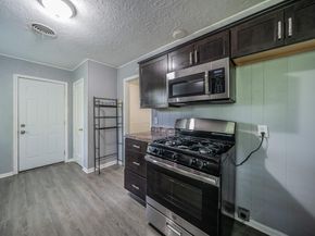 2526  Rolinda Drive , Dallas Texas 75211