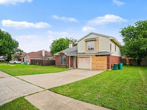 204  Briarglen Drive , Cedar Hill Texas 75104
