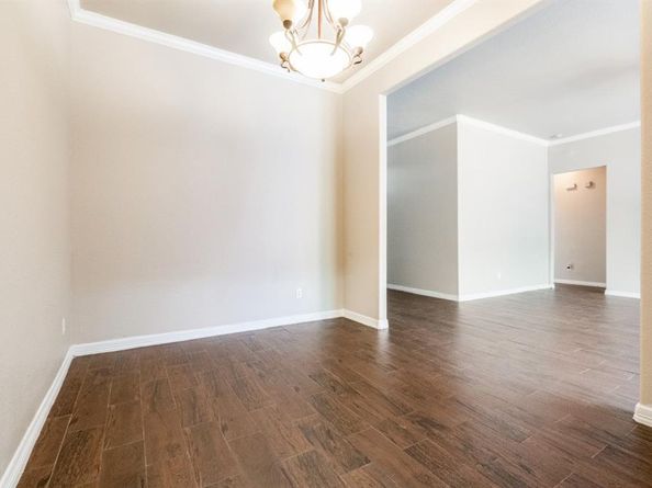 7729  Oak Garden Trail , Dallas Texas 75232