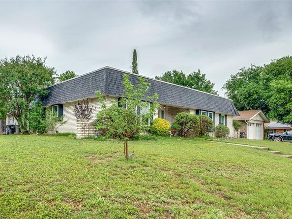 1616  Country Manor Road , Fort Worth Texas 76134