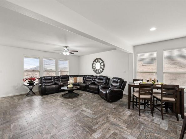 15860  Farringdon Street , Fort Worth Texas 76247