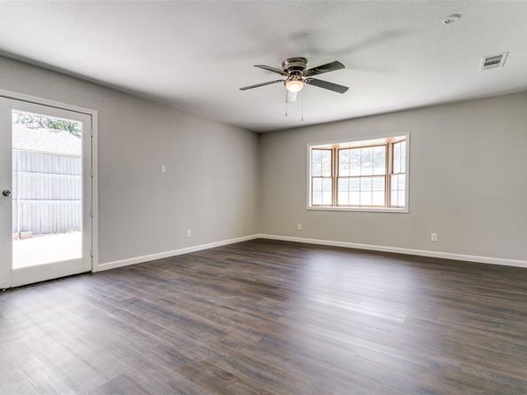1506  Carnation Drive , Lewisville Texas 75067
