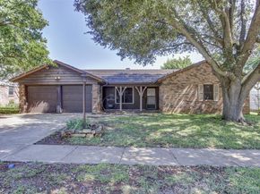 521 E Mustang Street , Crowley Texas 76036