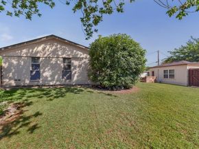 2302  Lagoon Drive , Mesquite Texas 75150