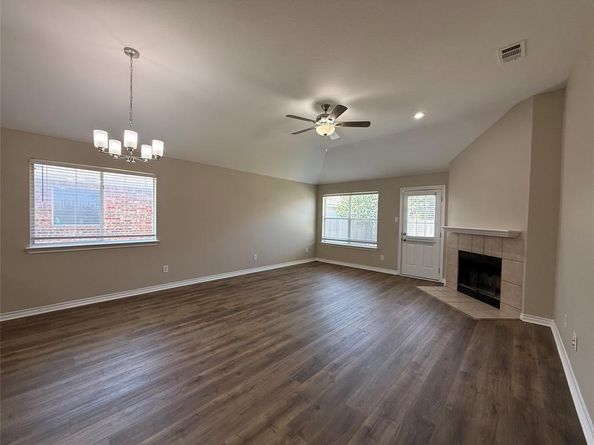 103  Santa Fe Trail , Justin Texas 76247