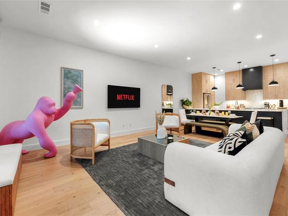 1230  Haines Avenue , Dallas Texas 75208