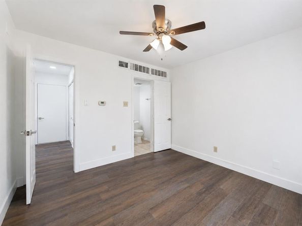 4201  Phoenix  , Carrollton Texas 75010