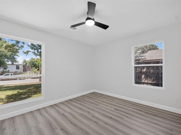 1110  Ryan Avenue , Carrollton Texas 75006