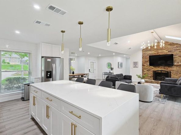 1208  Mayleaf Drive , Irving Texas 75060