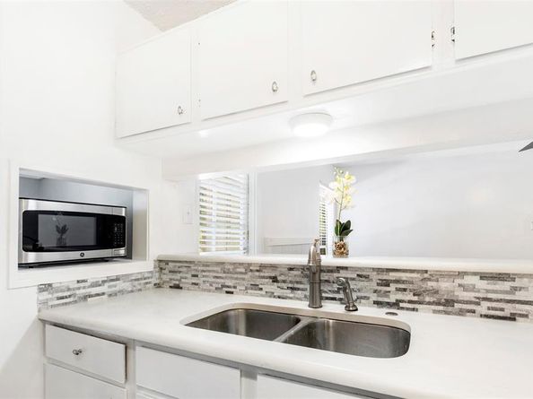 5981  Arapaho Road  1607, Dallas Texas 75248
