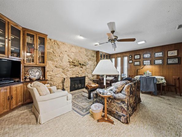 2407  Westwood Drive , Arlington Texas 76012
