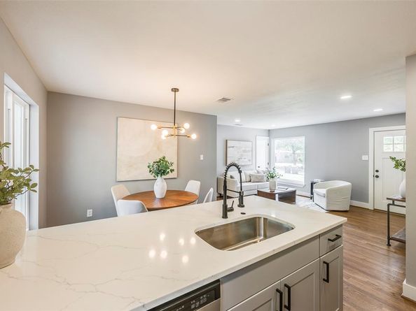 10622  Fern Drive , Dallas Texas 75228