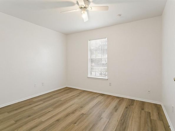 807  Cavalier Drive , Arlington Texas 76017