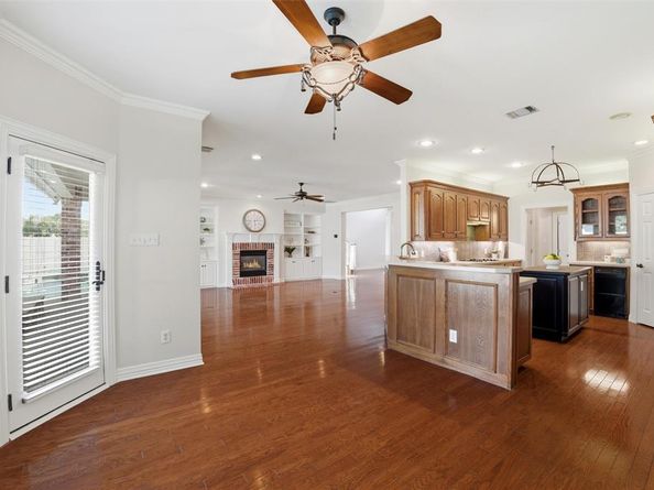 718  Morningside Drive , Mansfield Texas 76063