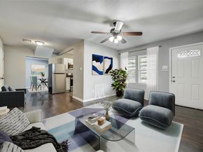 802 E Dallas Street , Mansfield Texas 76063