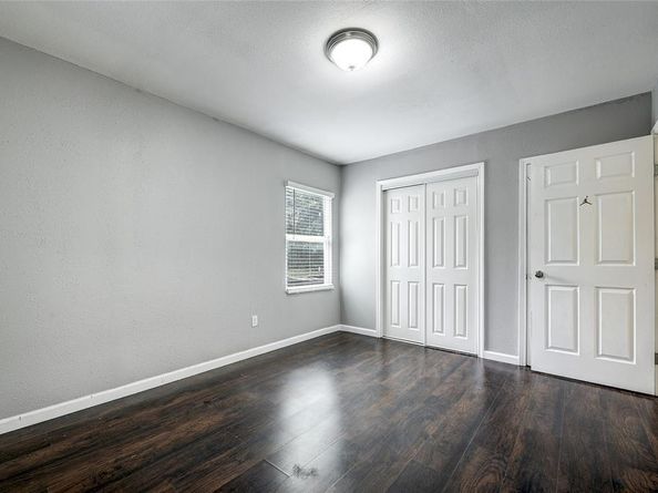 802 E Dallas Street , Mansfield Texas 76063