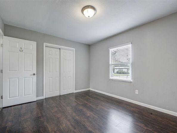 802 E Dallas Street , Mansfield Texas 76063