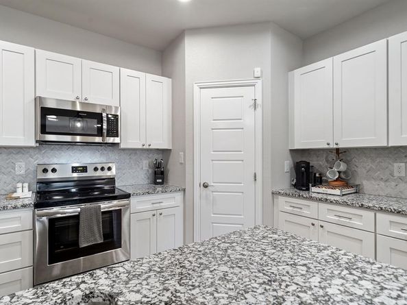 117  Magnolia Estates Street , Crowley Texas 76036