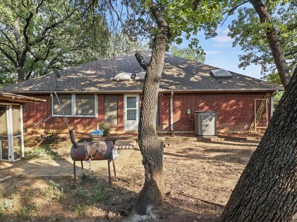 5520  Bradley Court , Arlington Texas 76017