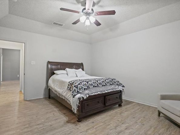 5520  Bradley Court , Arlington Texas 76017