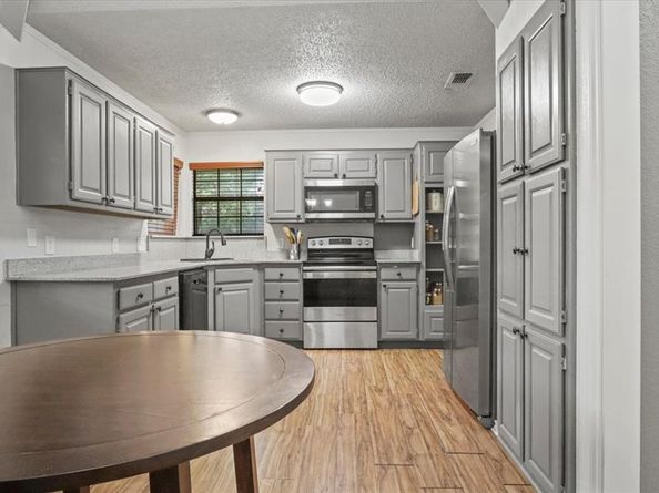 5520  Bradley Court , Arlington Texas 76017