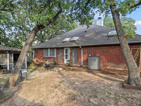5520  Bradley Court , Arlington Texas 76017