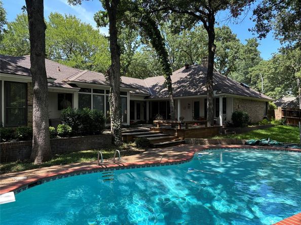 4708  El Caballero Court , Arlington Texas 76017