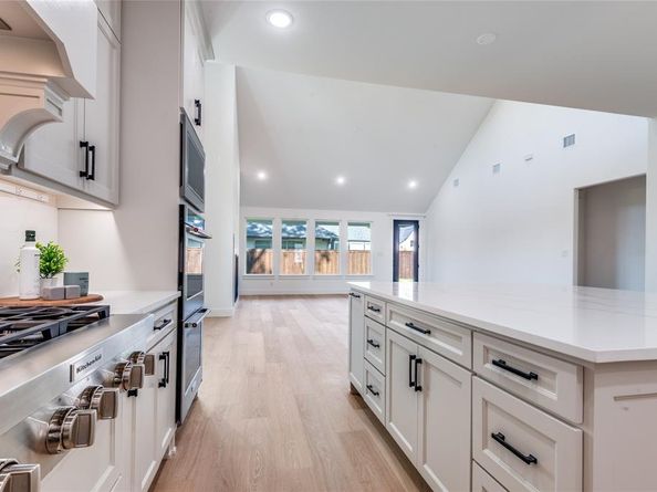 99  Kay Lane , Westworth Village Texas 76114