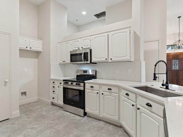 2148  Falcon Ridge Drive , Carrollton Texas 75010