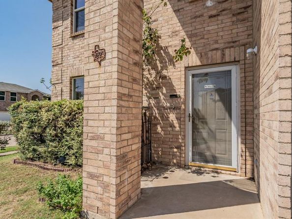 9216  Quarter Horse Lane , Fort Worth Texas 76123