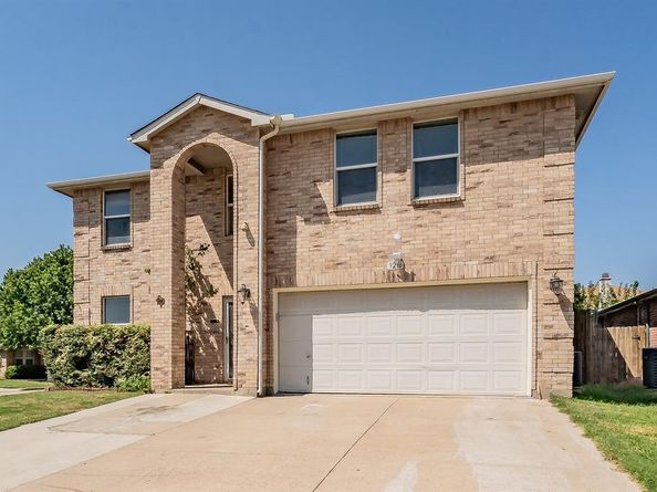 9216  Quarter Horse Lane , Fort Worth Texas 76123