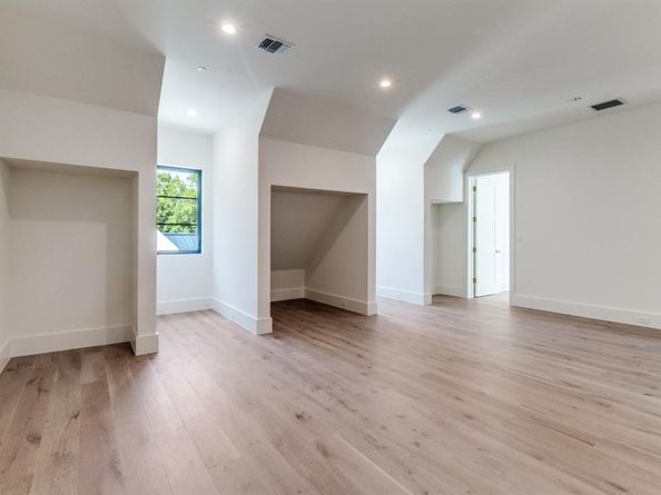 5810  Northmoor Drive , Dallas Texas 75230