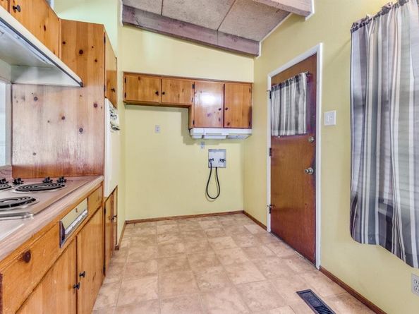 1826  Salem Street , Irving Texas 75061