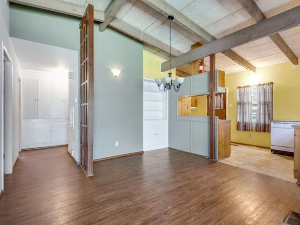 1826  Salem Street , Irving Texas 75061