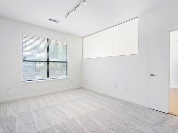 4040 N Hall Street  107, Dallas Texas 75219