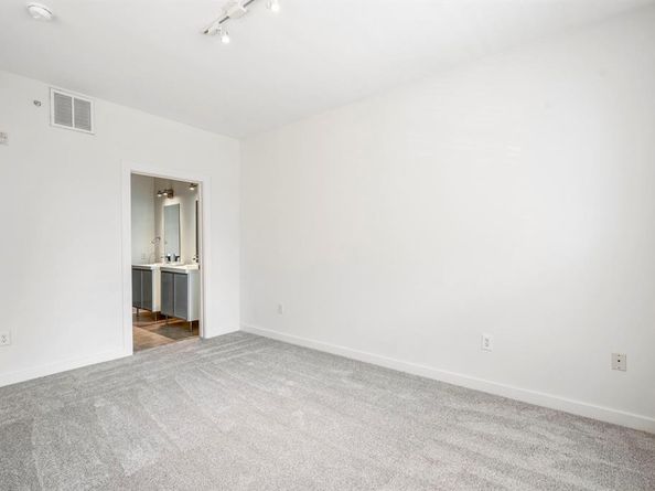4040 N Hall Street  107, Dallas Texas 75219