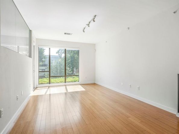 4040 N Hall Street  107, Dallas Texas 75219