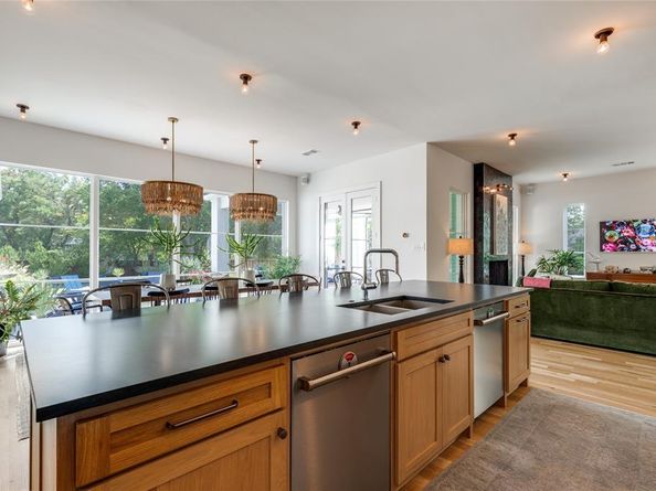3848  Echo Brook Lane , Dallas Texas 75229