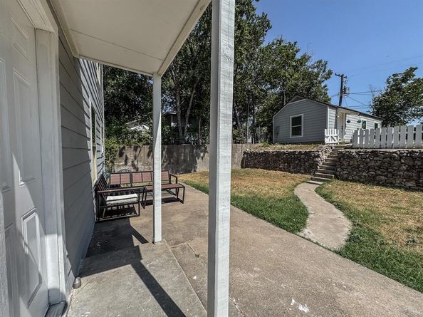 1864  Highland Avenue , Fort Worth Texas 76164