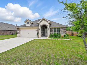 512  Hidden Springs Trail , Azle Texas 76020