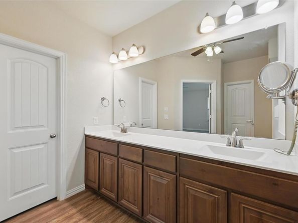 512  Hidden Springs Trail , Azle Texas 76020