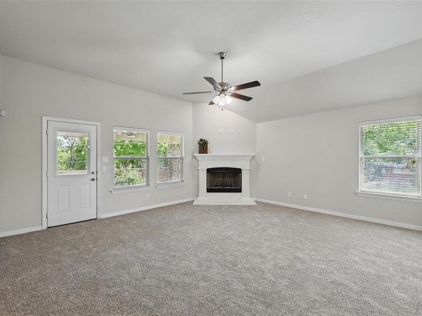512  Hidden Springs Trail , Azle Texas 76020