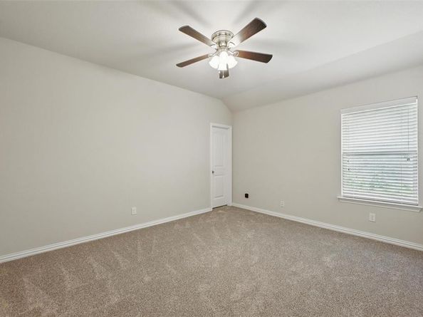512  Hidden Springs Trail , Azle Texas 76020