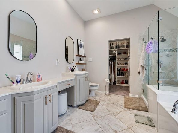 8609  Old Oak Drive , Irving Texas 75063