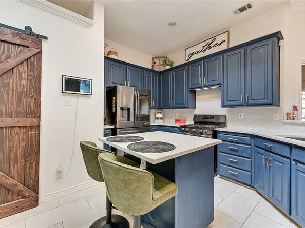 8609  Old Oak Drive , Irving Texas 75063