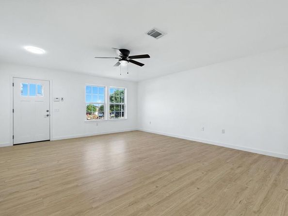 3335  Tioga Street , Dallas Texas 75241