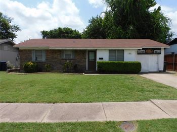 818  Rosewood Hills Drive 