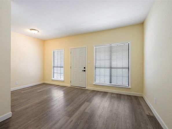 4623  Gaston Avenue  7, Dallas Texas 75246