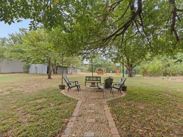 800  Stella Mae Drive , Fort Worth Texas 76028