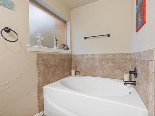 800  Stella Mae Drive , Fort Worth Texas 76028